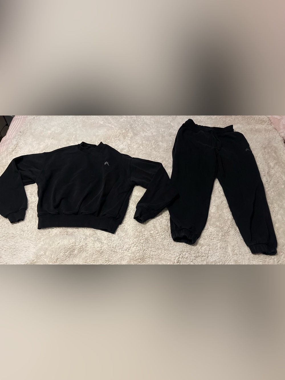 Oner Active Classic Lounge Set Black Crewneck Sweatshirt & Joggers size S